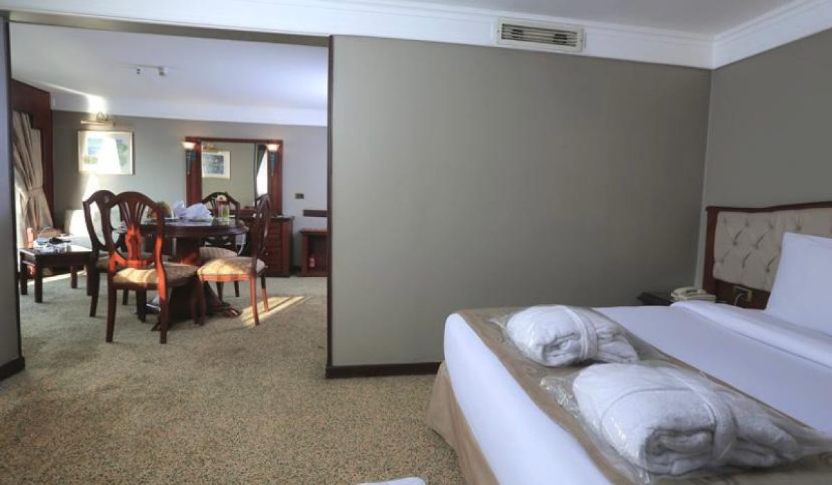 WhatsApp Image 2025-10-23 at 9.00.34 PM