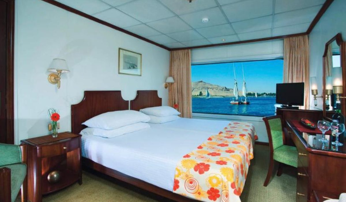 WhatsApp Image 2025-10-23 at 9.07.39 PM (3)