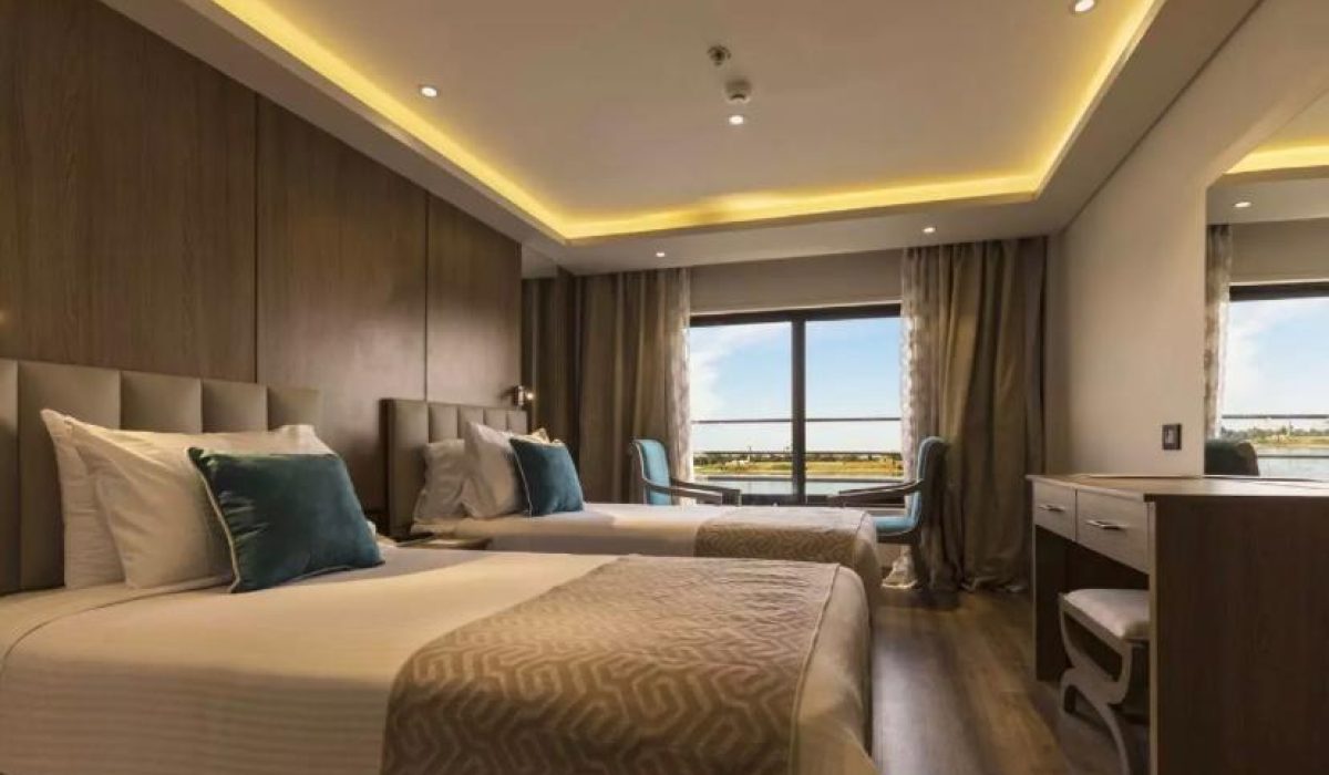 WhatsApp Image 2025-10-23 at 9.45.39 PM (1)