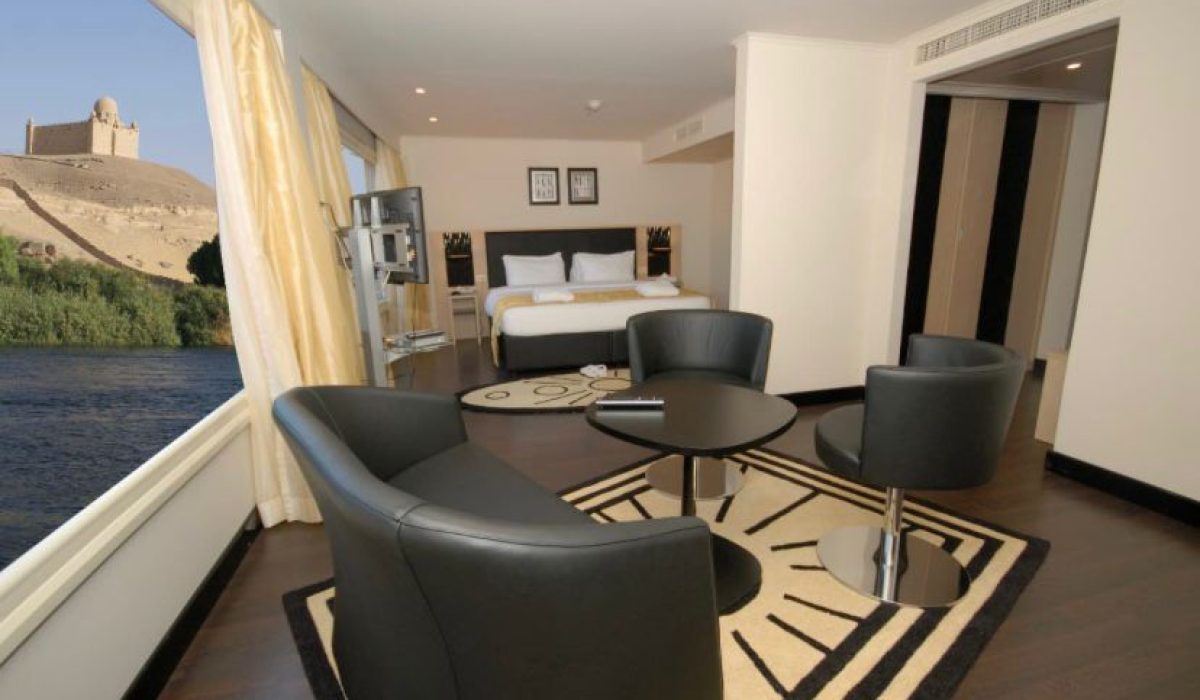 WhatsApp Image 2025-10-24 at 11.02.07 PM