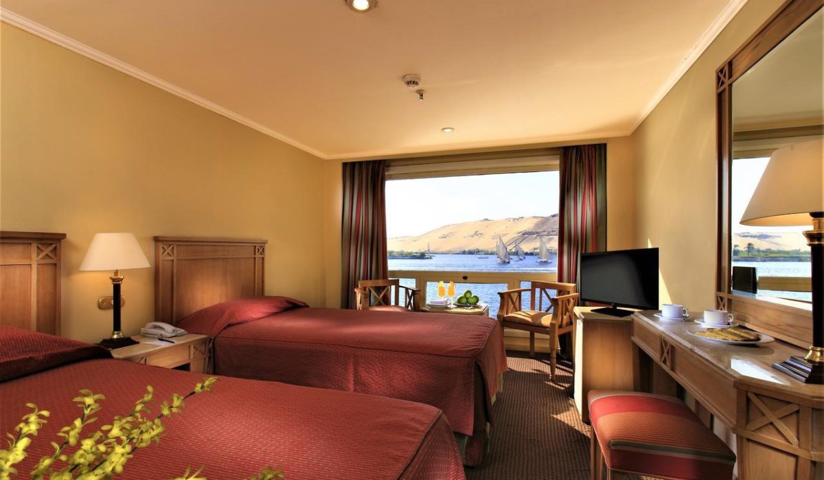 WhatsApp Image 2025-10-24 at 11.42.11 PM (1)