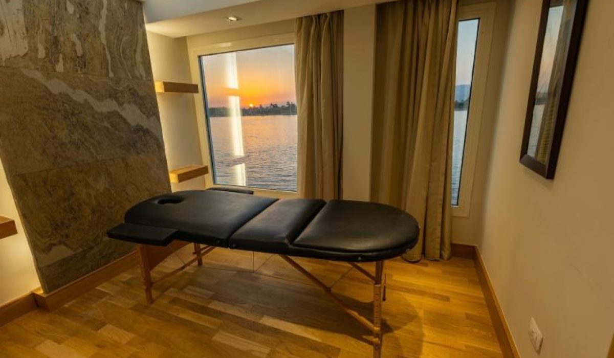 WhatsApp Image 2025-10-25 at 10.54.14 PM (2)