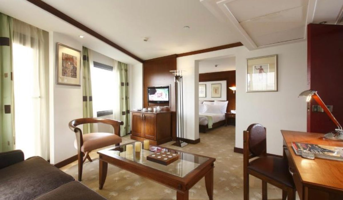 WhatsApp Image 2025-10-25 at 11.34.57 AM (1)