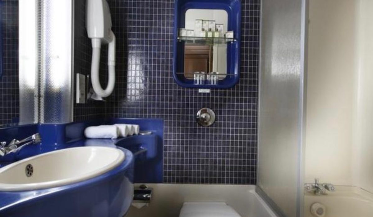 WhatsApp Image 2025-10-25 at 11.35.00 AM (1)