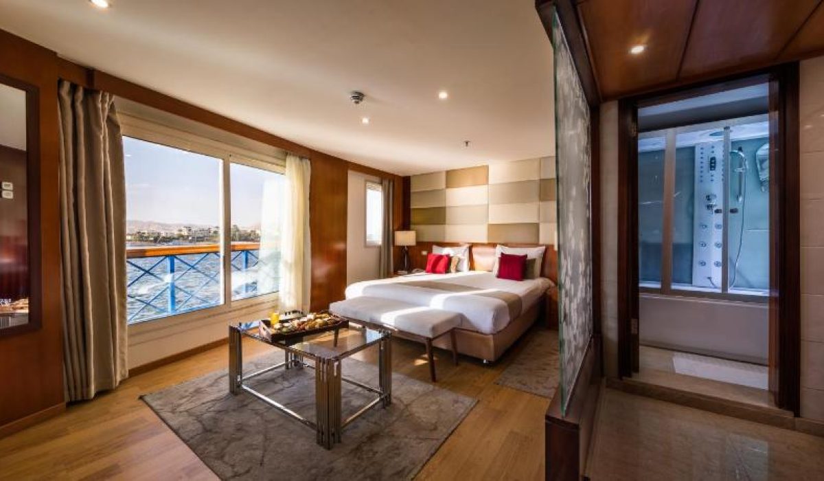 WhatsApp Image 2025-10-25 at 2.55.17 AM (1)