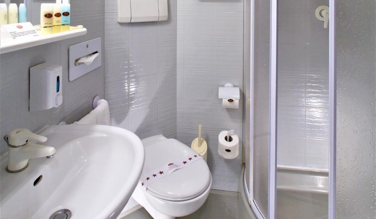 WhatsApp Image 2025-10-25 at 3.41.36 PM (1)