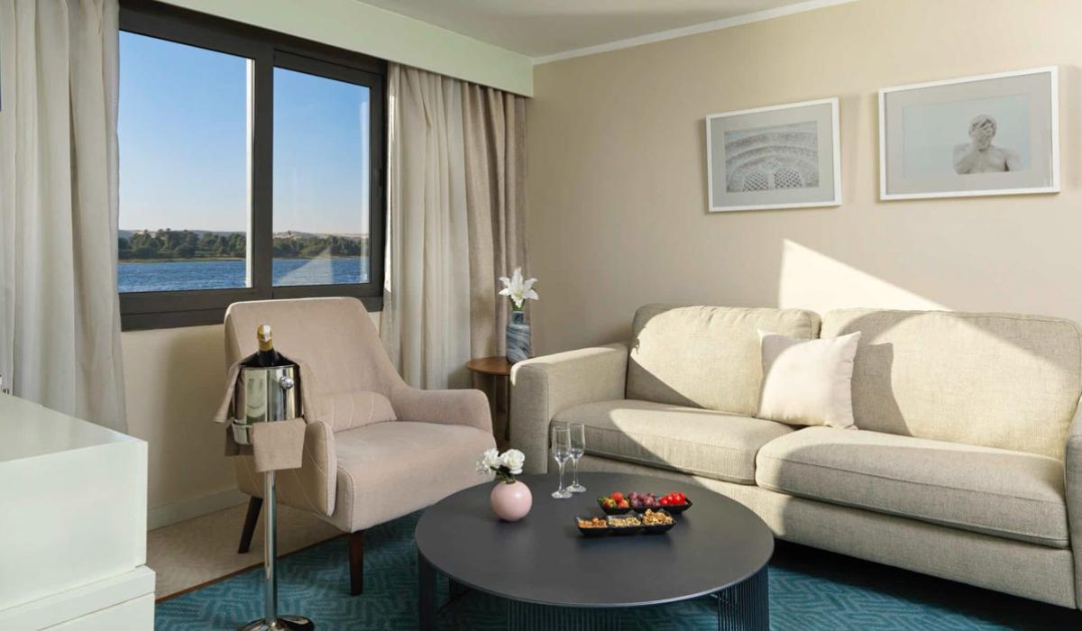 WhatsApp Image 2025-10-25 at 6.47.04 PM (2)