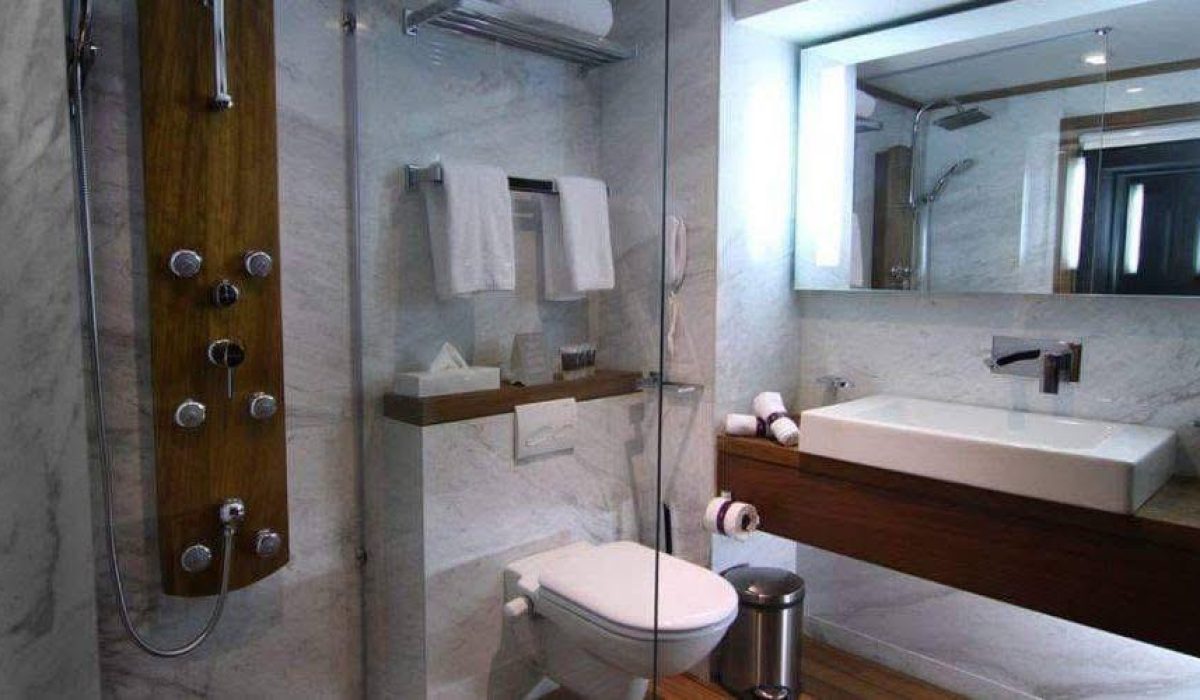 WhatsApp Image 2025-10-25 at 6.58.11 PM