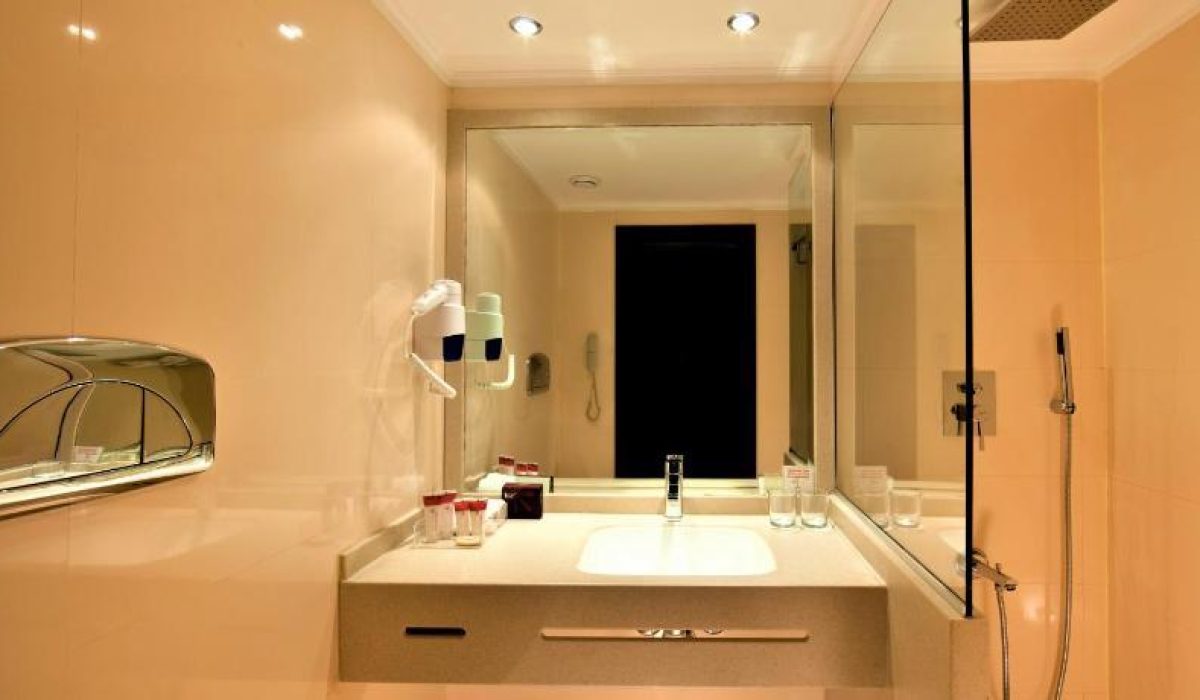 WhatsApp Image 2025-10-25 at 7.04.43 PM (2)