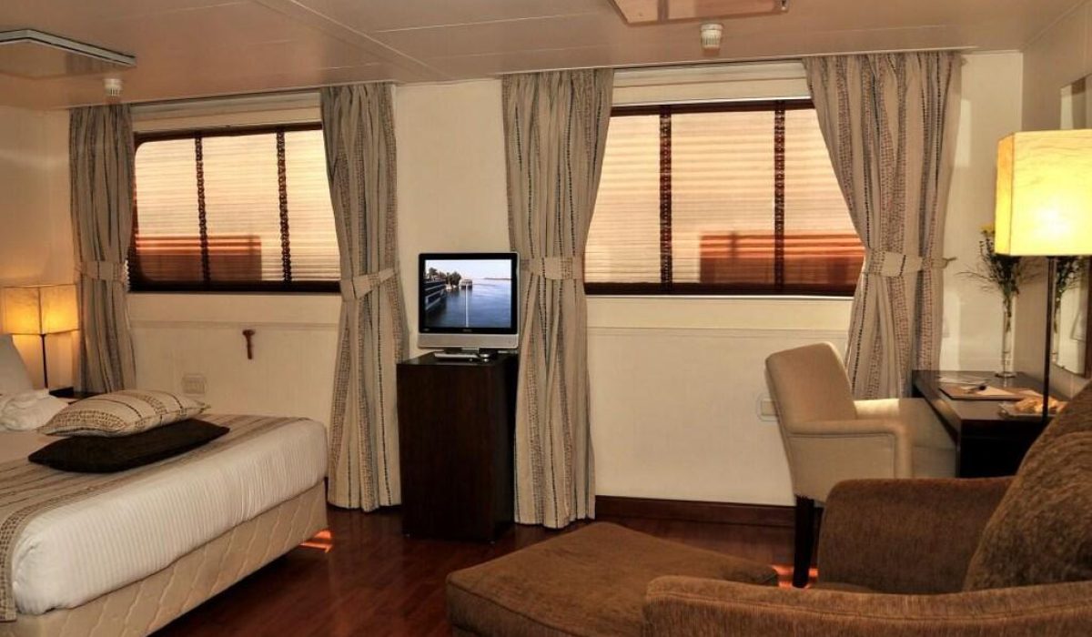 WhatsApp Image 2025-10-25 at 7.15.27 PM