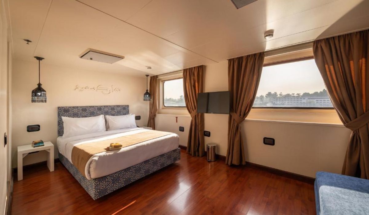 WhatsApp Image 2025-10-25 at 7.15.32 PM (1)