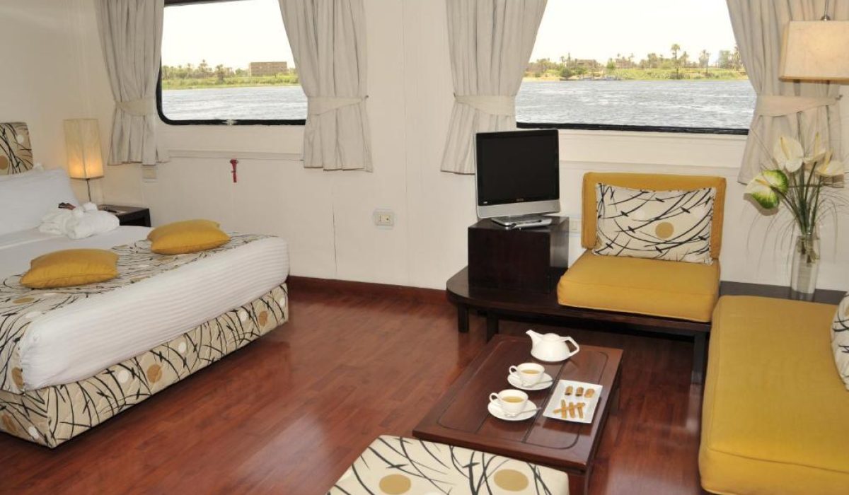 WhatsApp Image 2025-10-25 at 7.15.33 PM (3)