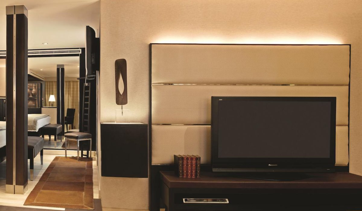 WhatsApp Image 2025-10-25 at 8.02.57 PM (1)