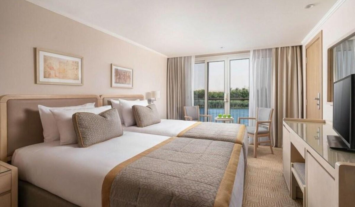 WhatsApp Image 2025-10-25 at 8.10.14 PM (1)