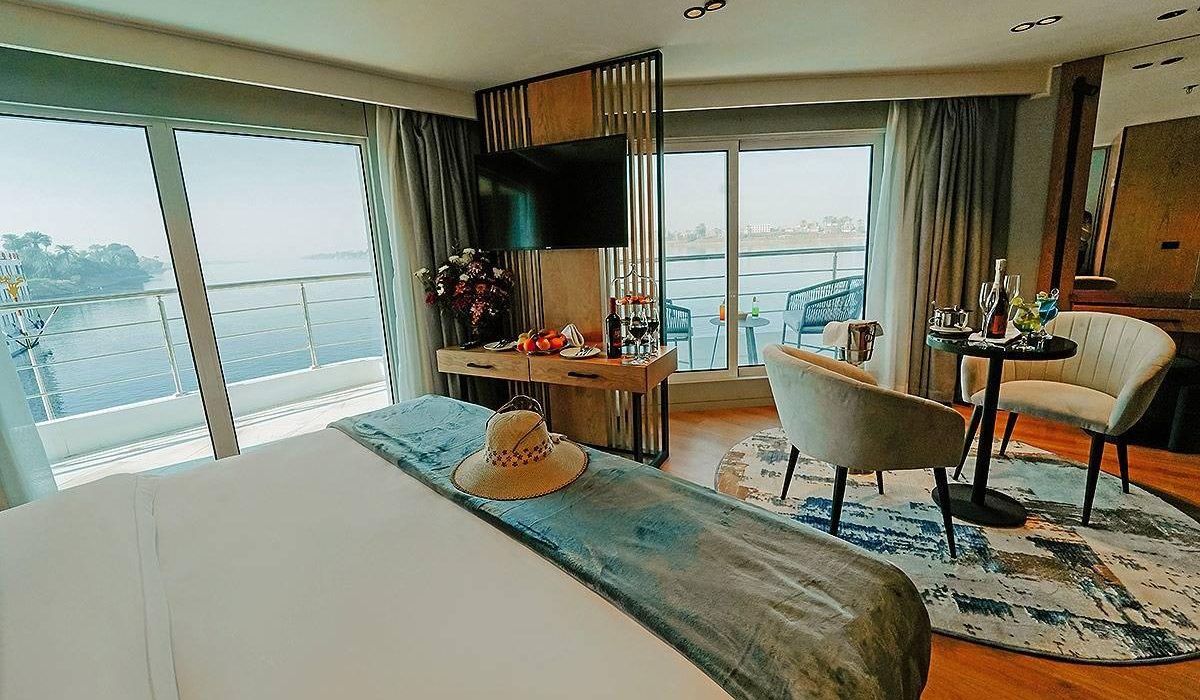 WhatsApp Image 2025-10-26 at 2.31.49 AM (1)